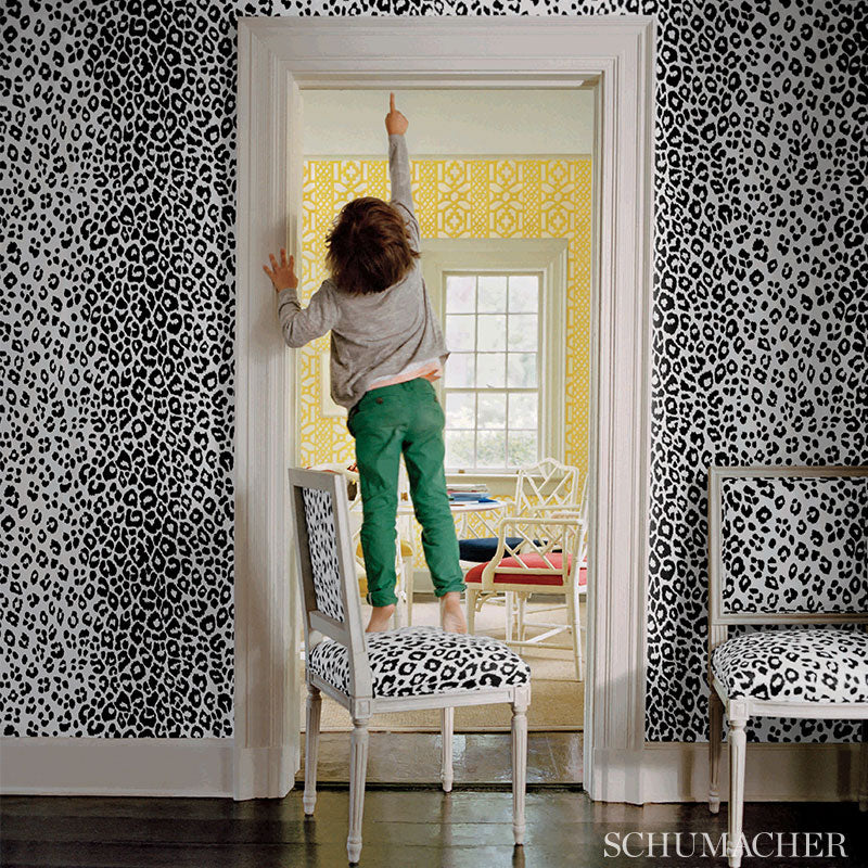 Leopard Green Wallpaper