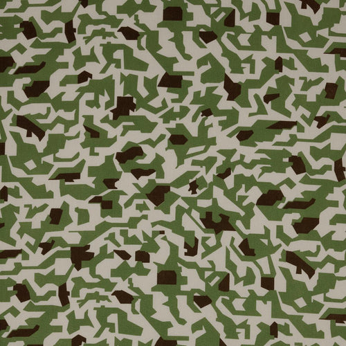 Schumacher Torrey Camo Indoor/Outdoor Fabric 182350 / Forest