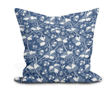 Load image into Gallery viewer, Thibaut Chester Pillow