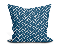 Load image into Gallery viewer, Thibaut Cobblestone Pillow