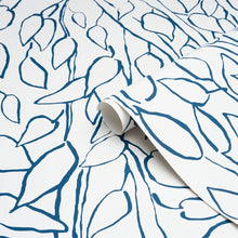 Load image into Gallery viewer, Schumacher Solandra Vine Wallpaper 5010073 / Navy