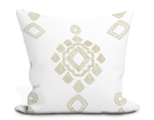 Load image into Gallery viewer, Thibaut Province Medallion Pillow