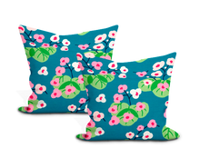 Load image into Gallery viewer, Schumacher Saku Pillow Cover