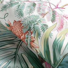 Load image into Gallery viewer, Brunschwig &amp; Fils Majorelle Print Fabric / Lilac