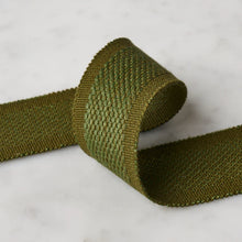 Load image into Gallery viewer, Schumacher Cardiff Tape Trim 83383 / Green