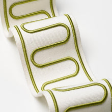 Load image into Gallery viewer, Schumacher Royere Scroll Trim 84622 / Green