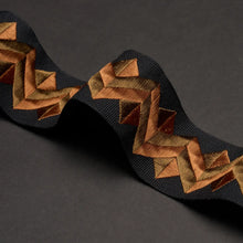 Load image into Gallery viewer, Schumacher Zigzag Moderne Tape Trim 85583 / Goldstone