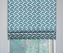 Load image into Gallery viewer, Thibaut Bloomsbury Square Roman Shades