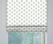 Load image into Gallery viewer, Thibaut Milford Roman Shade