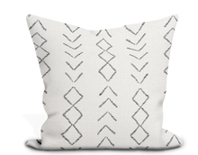 Load image into Gallery viewer, Thibaut Anasazi Pillow