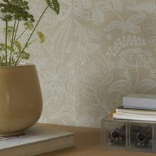Load image into Gallery viewer, Schumacher Grazia Wallpaper 1979 / Parchment