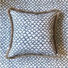 Load image into Gallery viewer, Lee Jofa Roche Fabric / Blue