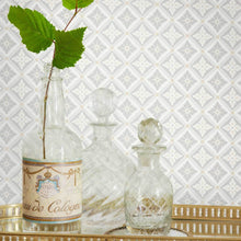 Load image into Gallery viewer, Schumacher Loka Wallpaper 4528 / Grey And Gold