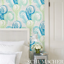 Load image into Gallery viewer, Schumacher Plumes Wallpaper 5009150 / Champagne