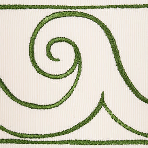 Schumacher Greek Waves Trim 70756 / Green On Ivory