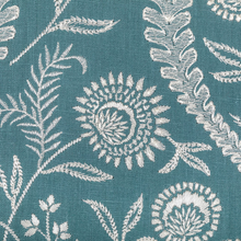Load image into Gallery viewer, Lee Jofa Floriblanca Fabric / Blue