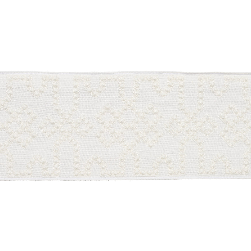 Schumacher Knotted Trellis Tape Trim 80884 / White On White